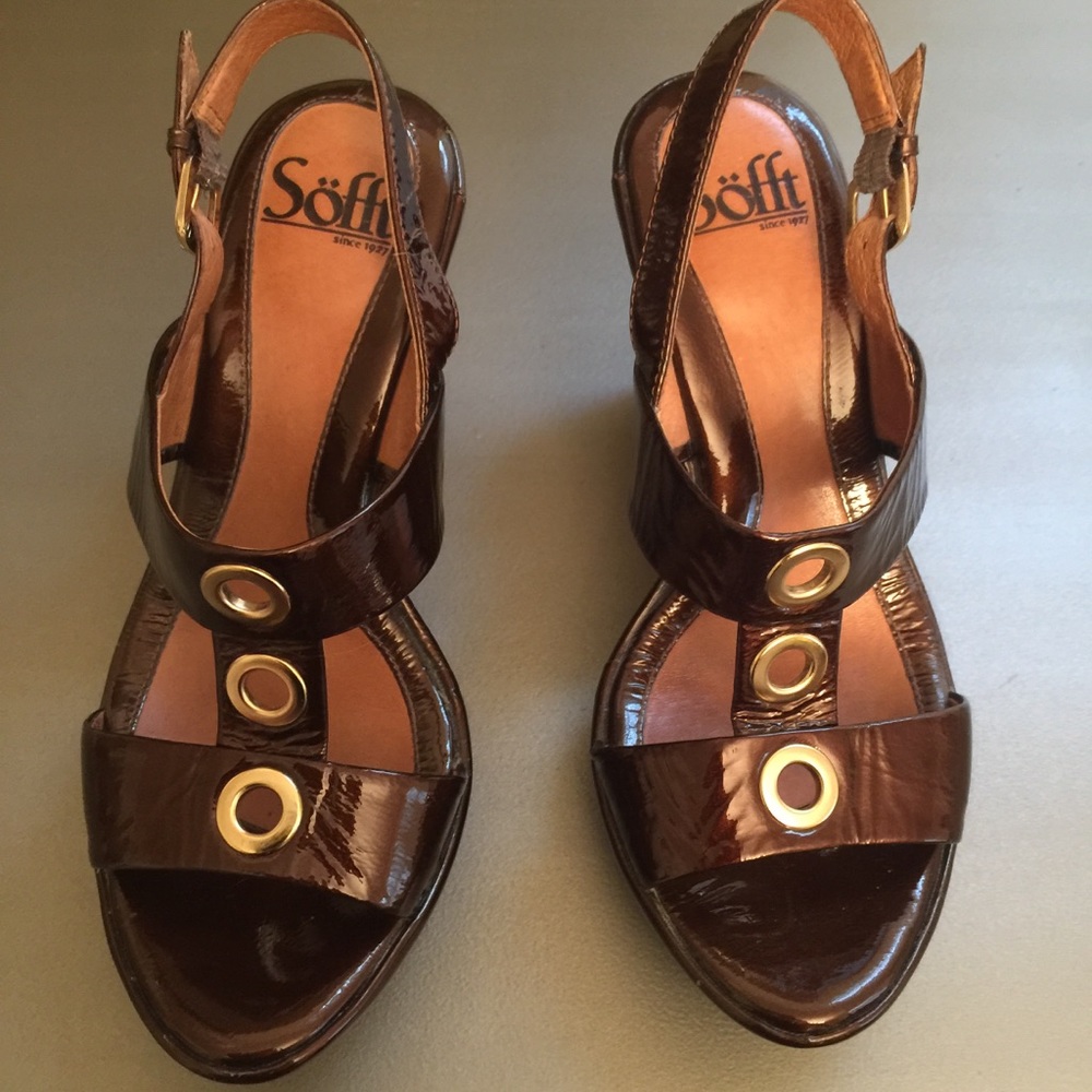 Soffit Bronze Patent Leather Wedge Sandal 6.5